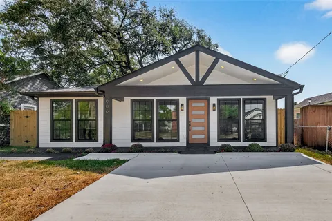 $585,000 | 906 Eleanor Street, Houston, TX 77009