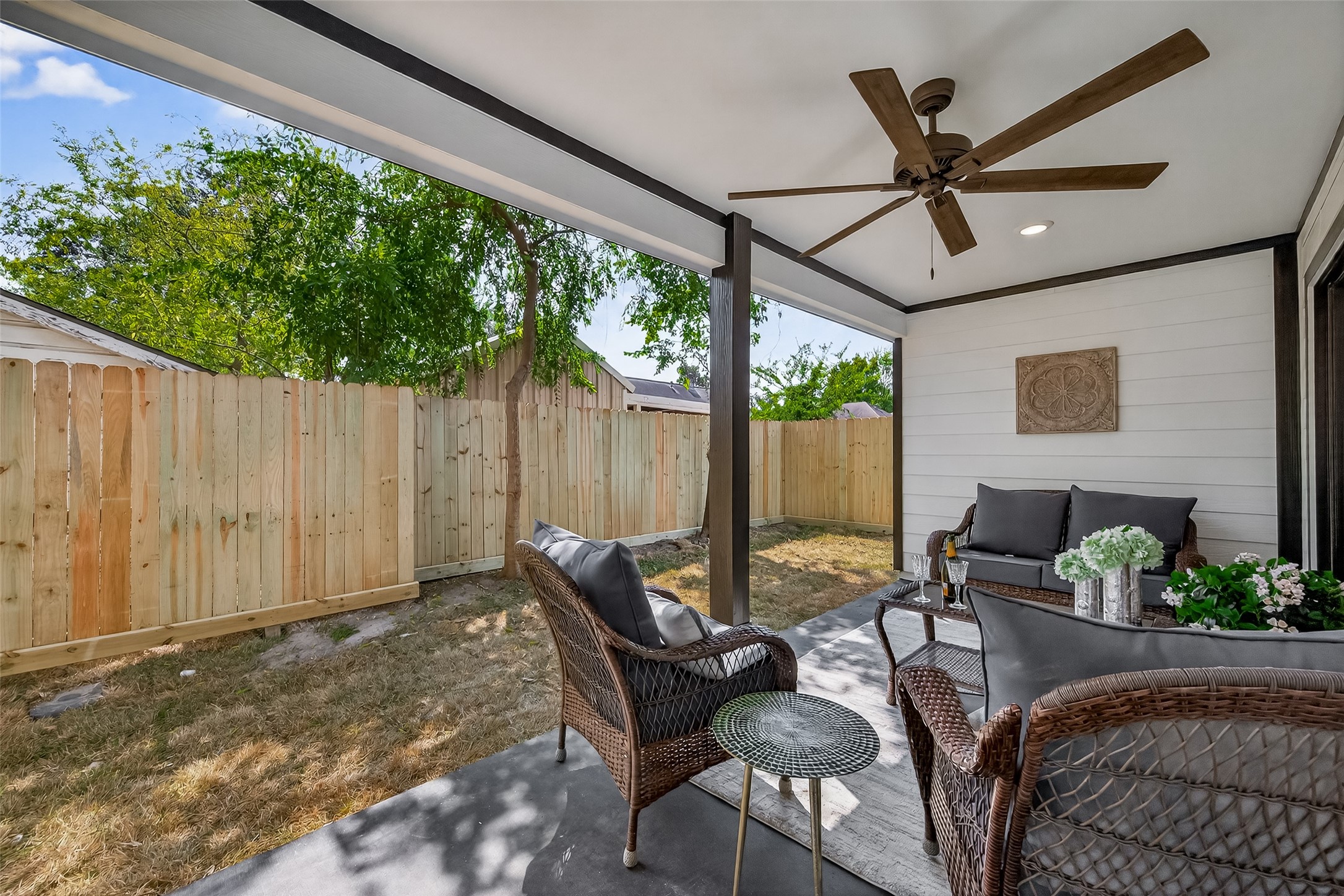 906 Eleanor Street Houston, TX 77009 - Photo 23 of 47 A nice little escape!