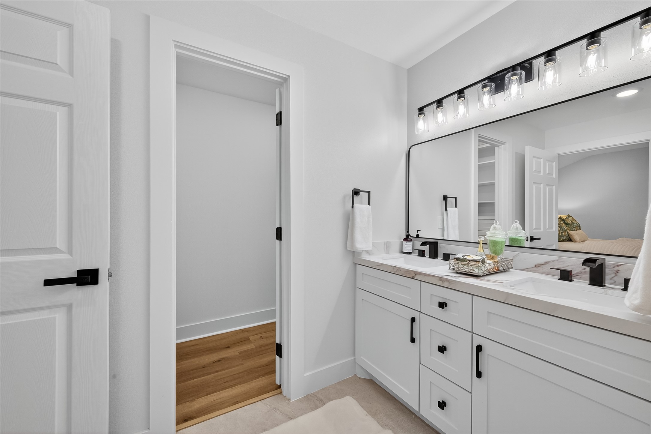 906 Eleanor Street Houston, TX 77009 - Photo 30 of 47 Tucked away is the primary closet!