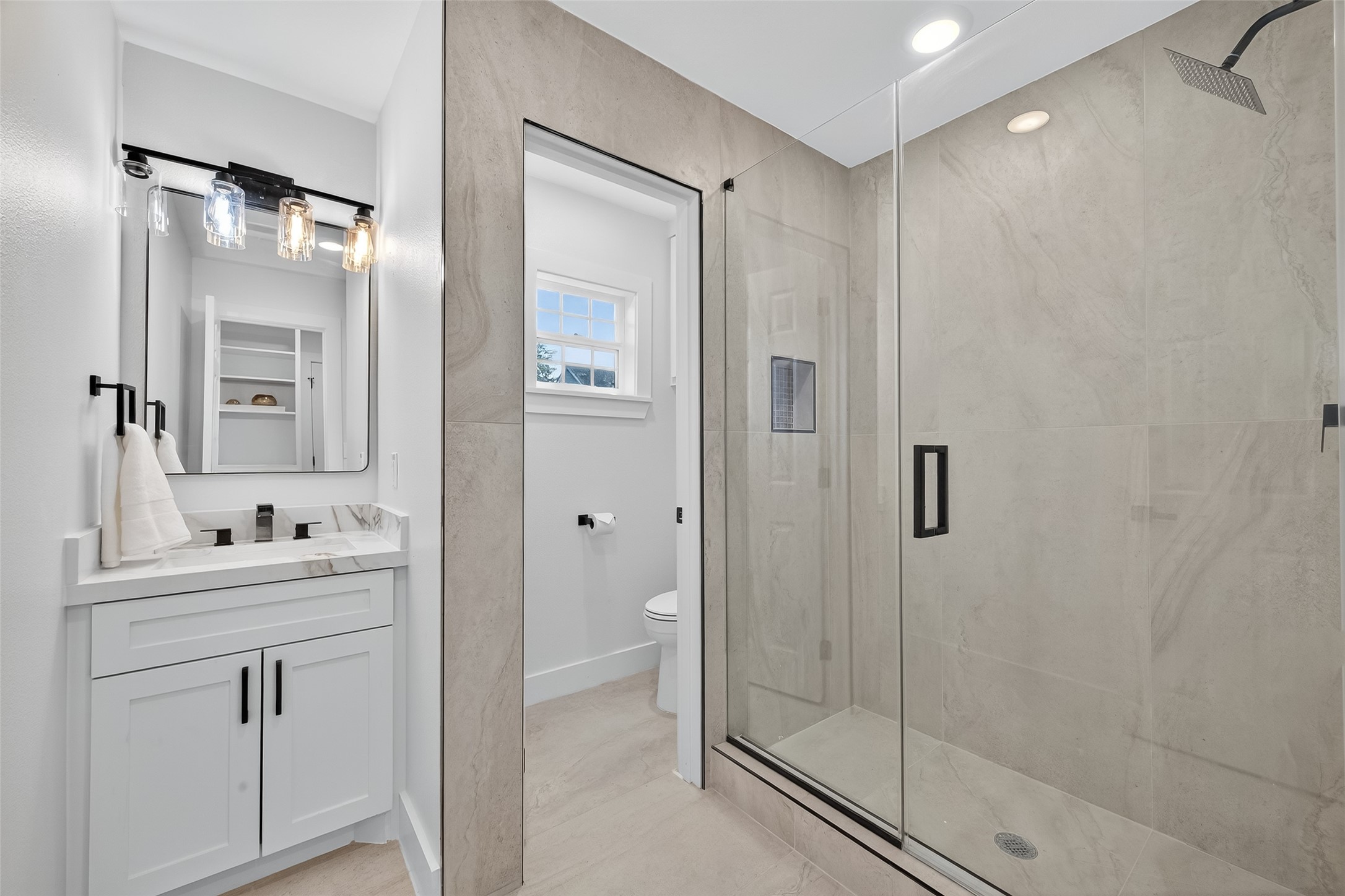 906 Eleanor Street Houston, TX 77009 - Photo 44 of 47 Tucked away!