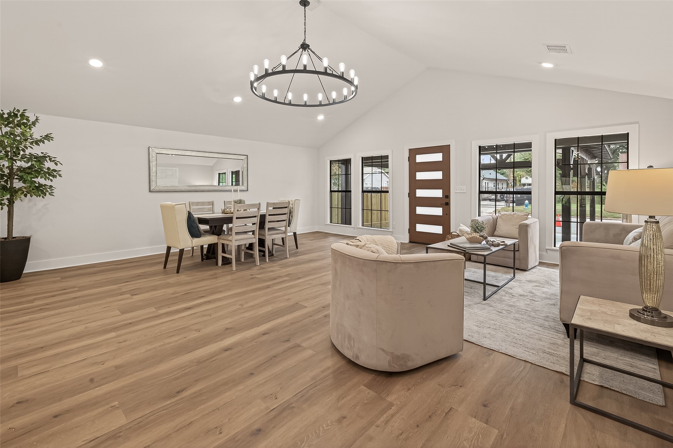 906 Eleanor Street Houston, TX 77009 - Photo 8 of 36 Could be laid out many different ways.