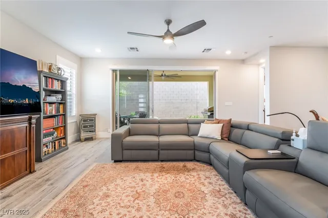 $485,000 | 9553 Jadeite Lane, Las Vegas, NV 89143