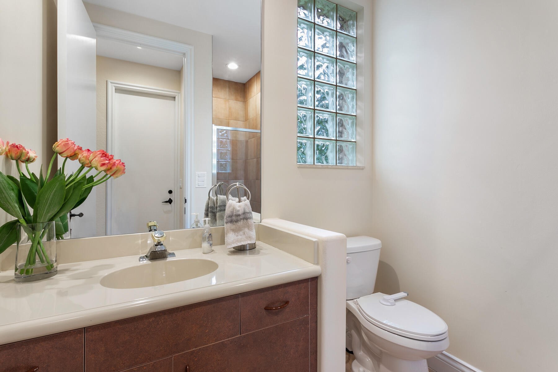 8158 Native Dancer Road East Palm Beach Gardens, FL 33418 - Photo 19 of 47 Second_Bathroom_web steep 32