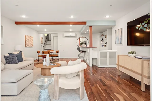 $1,149,000 | 225 Chadbourne Way, Oakland, CA 94619