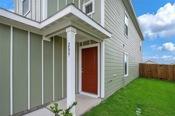 $2,000 | 209 Boxberry Way, Princeton, TX 75407