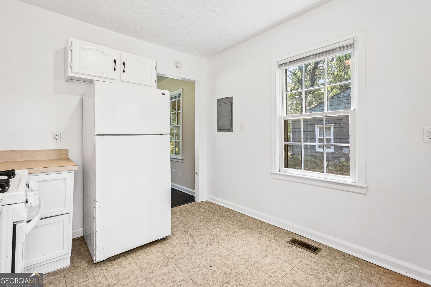 4150 Hanes Drive Decatur, GA 30035 - Photo 9 of 18 Gallery Image 9