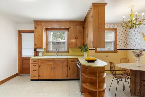 $899,900 | 36 Ripley Road, Medford, MA 02155