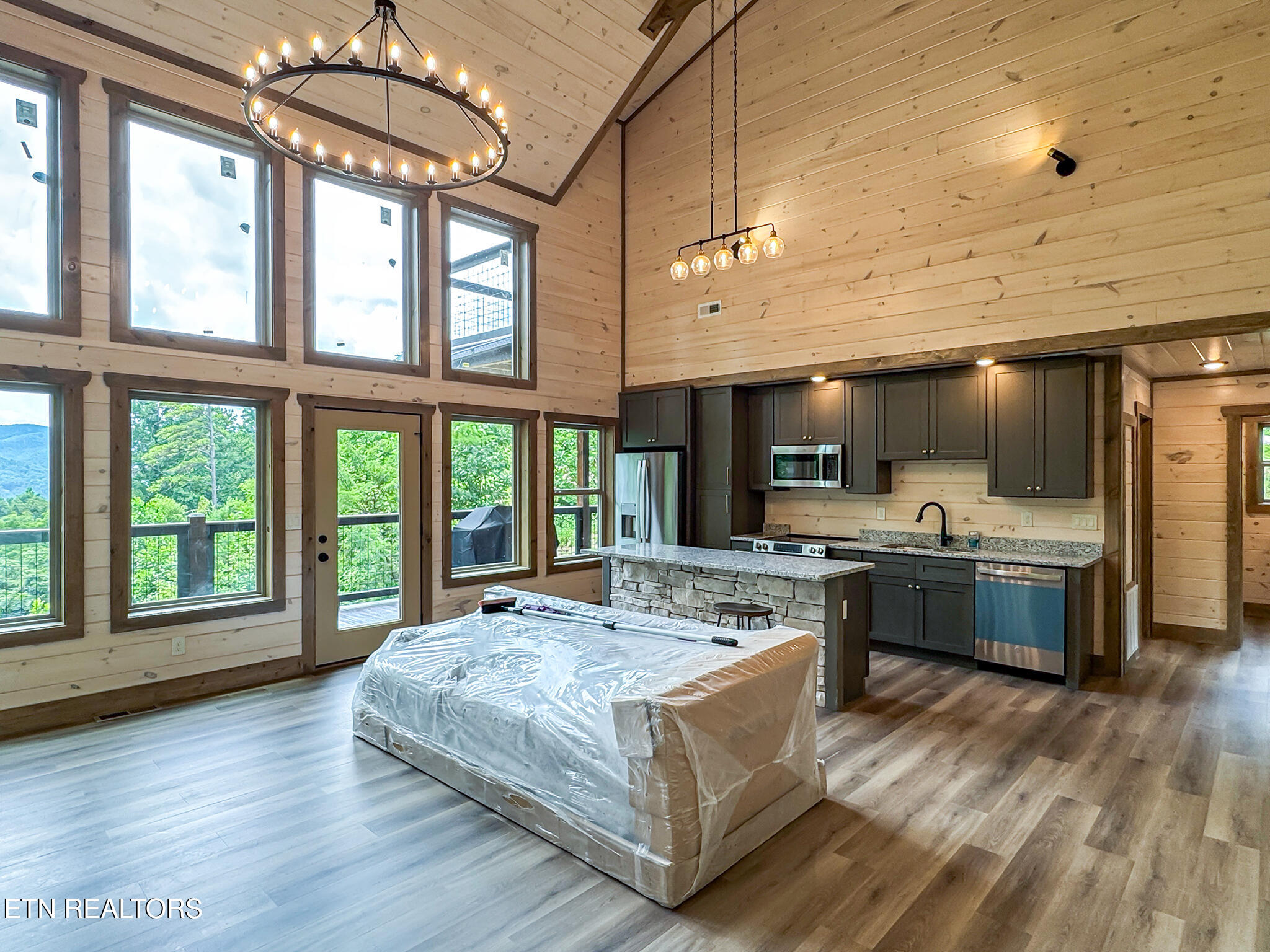 626 Jess Field Road Gatlinburg, TN 37738 - Photo 14 of 55 main level 2