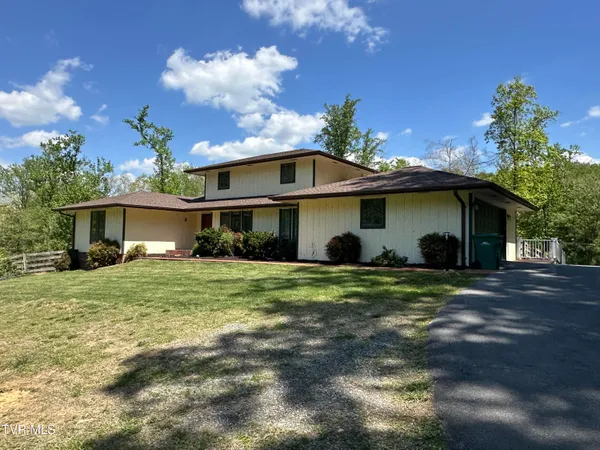 $499,900 | 21506 Plantation Road, Bristol, VA 24202