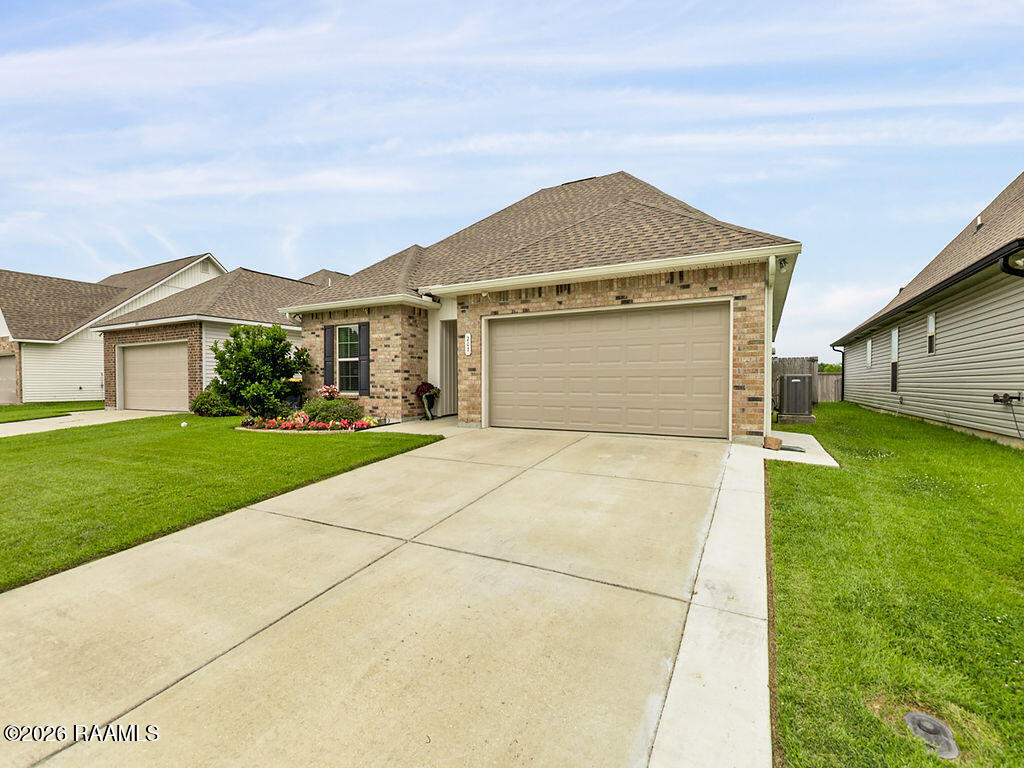 207 Springsteen Lane Lafayette, LA 70507 - Photo 4 of 24 Front