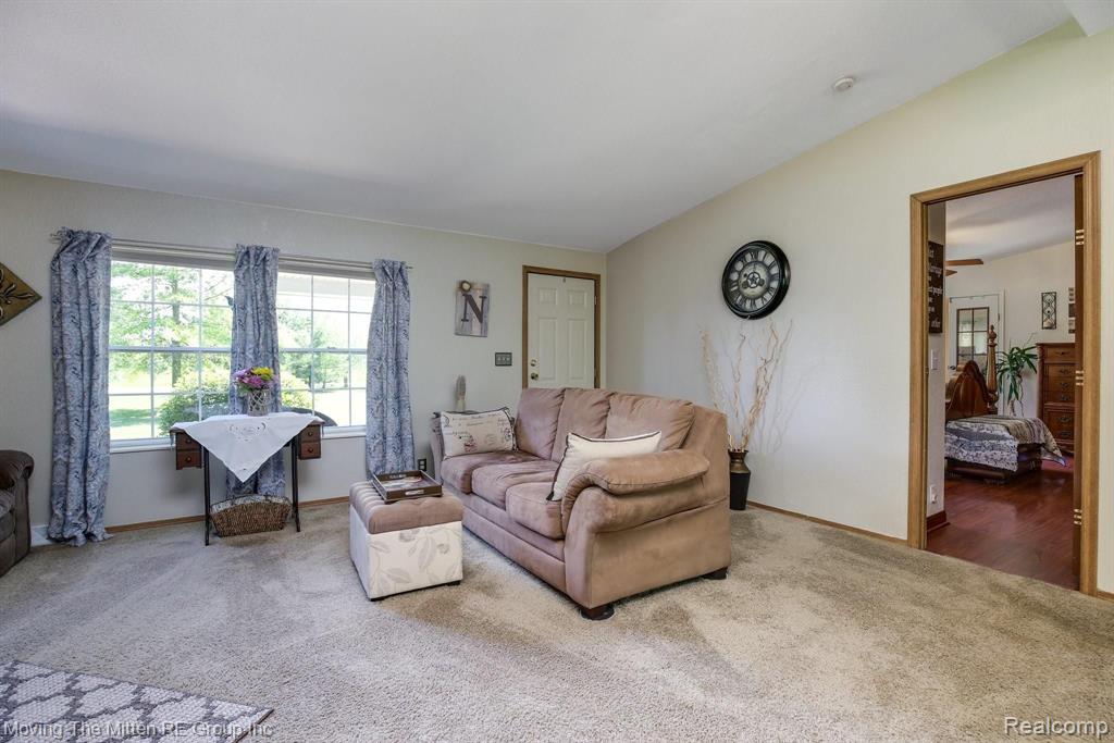 12221 James Road Carleton, MI 48117 - Photo 11 of 73