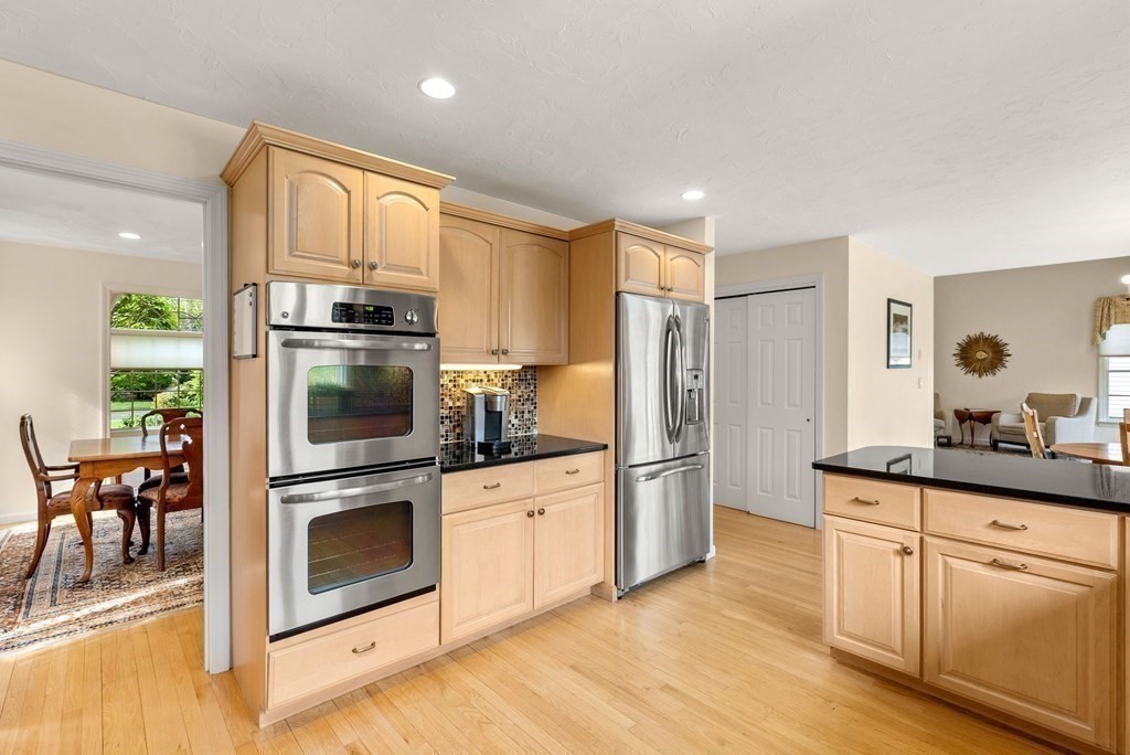 252 Salem End Road Framingham, MA 01702 - Photo 10 of 33 Gallery Image 10