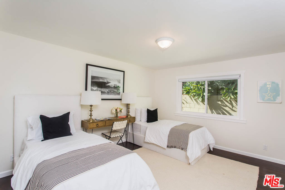 29912 Cuthbert Road Malibu, CA 90265 - Photo 14 of 17