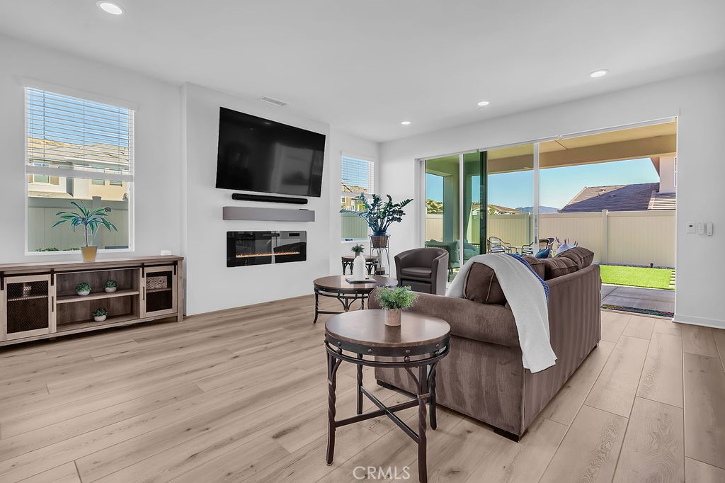 18100 Tableau Way Saugus, CA 91350 - Photo 13 of 49