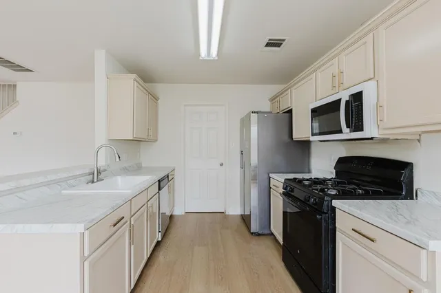 $1,925 | 1229 Vincent Place, Pflugerville, TX 78660