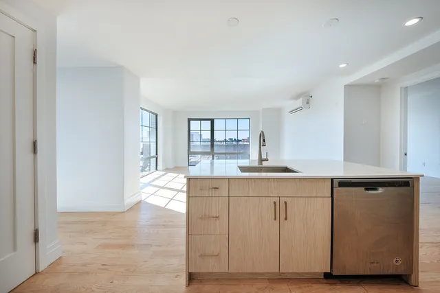 $1,200,000 | 77 Clarkson Avenue, Unit 7A | Prospect Lefferts Gardens