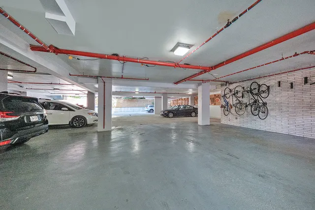 $1,200,000 | 77 Clarkson Avenue, Unit 7A | Prospect Lefferts Gardens