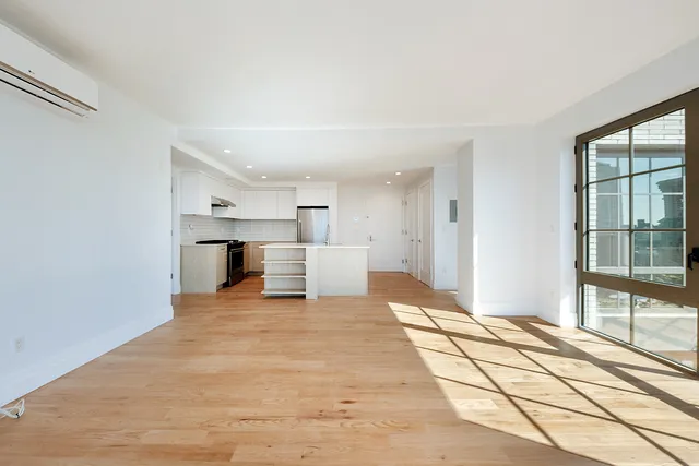 $1,200,000 | 77 Clarkson Avenue, Unit 7A | Prospect Lefferts Gardens