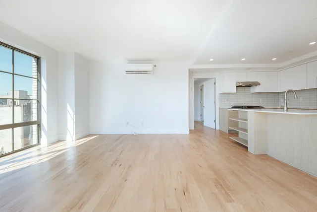 $1,200,000 | 77 Clarkson Avenue, Unit 7A | Prospect Lefferts Gardens