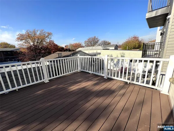 $3,100 | 25 Wallis Avenue, Jersey City, NJ 07306