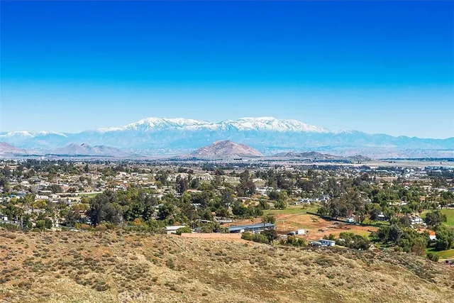 $899,000 | 22695 Margarth Street, Perris, CA 92570