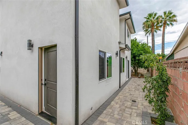 $3,100 | 8157 Varna Avenue, Panorama City, CA 91402