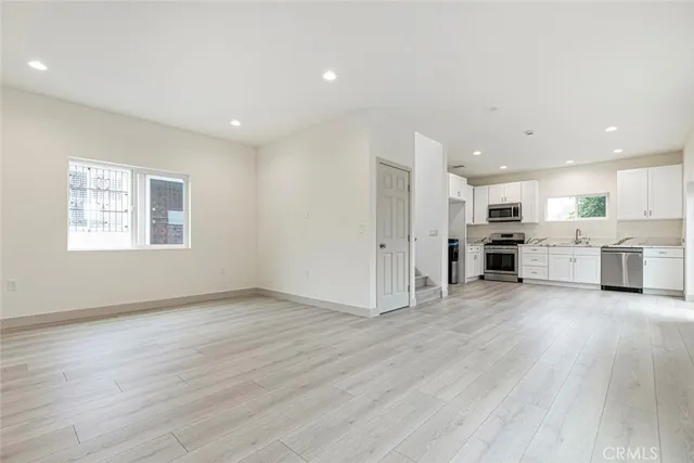 $3,100 | 8157 Varna Avenue, Panorama City, CA 91402