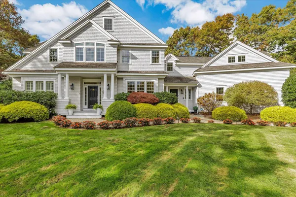 $2,349,000 | 11 Teal Circle, Mashpee, MA 02649
