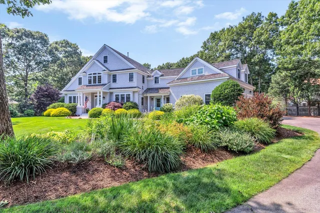 $2,349,000 | 11 Teal Circle, Mashpee, MA 02649