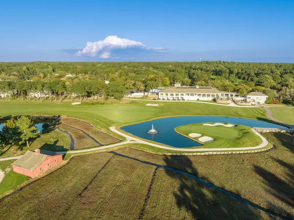 $2,349,000 | 11 Teal Circle, Mashpee, MA 02649