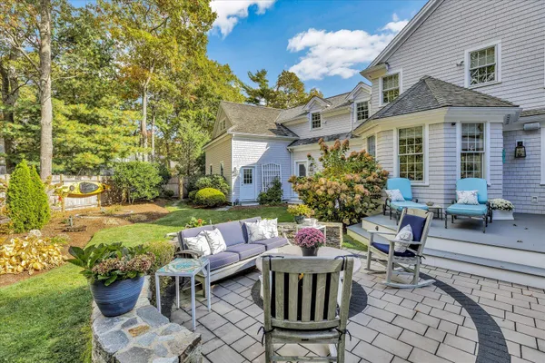 $2,349,000 | 11 Teal Circle, Mashpee, MA 02649