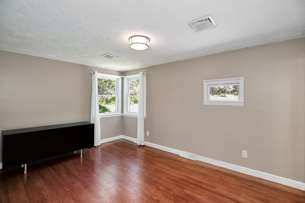 20 Morningside Avenue Natick, MA 01760 - Photo 10 of 23
