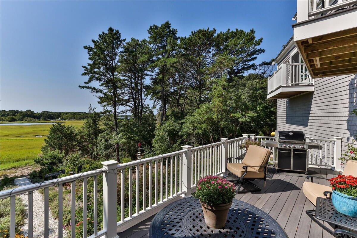 31 Amy Brown Road Mashpee, MA 02649 - Photo 65 of 95 067-31Amy-167
