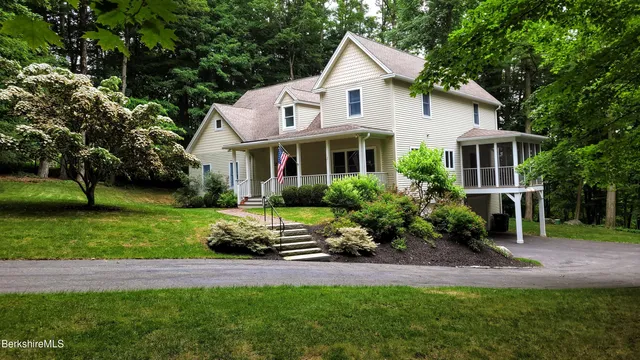 $995,000 | 257 West Mountain Road, Lenox, MA 01240