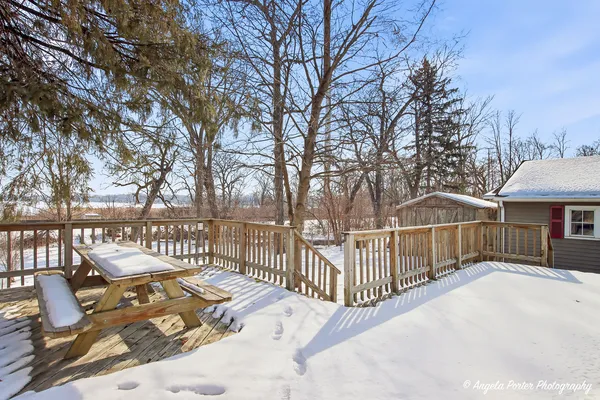 $309,000 | 40541 North Highway 83, Antioch, IL 60002