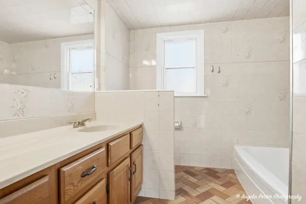 $309,000 | 40541 North Highway 83, Antioch, IL 60002