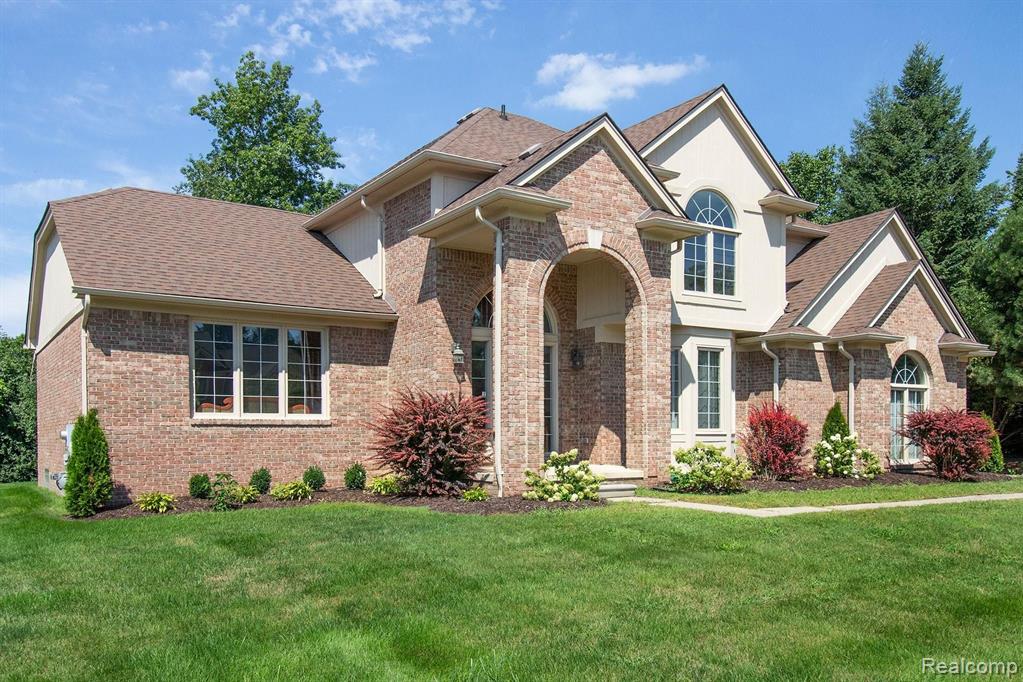1026 Covington Pl Drive Rochester Hills, MI 48309 - Photo 3 of 40