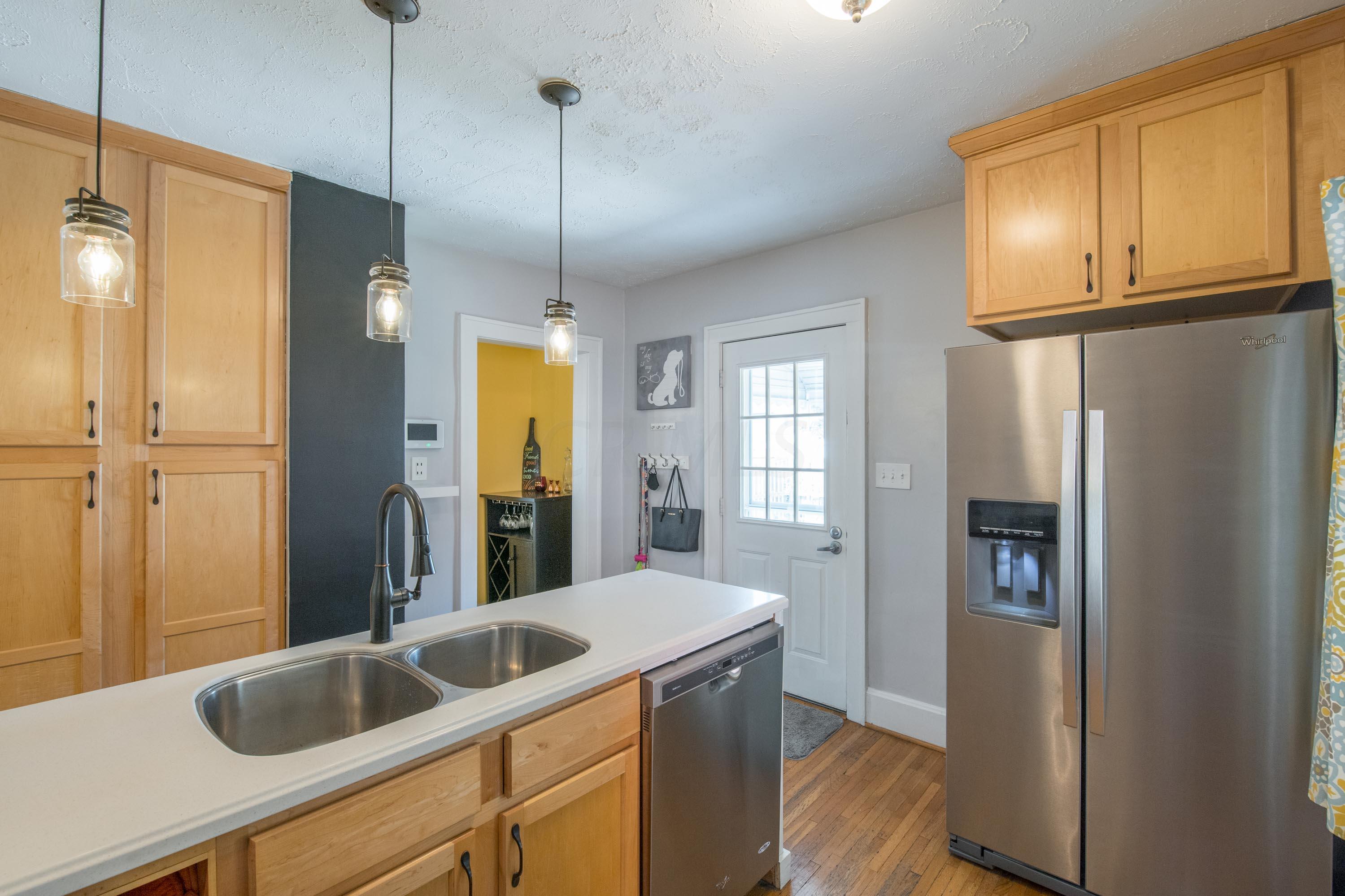 336 Tibet Road Columbus, OH 43202 - Photo 13 of 35