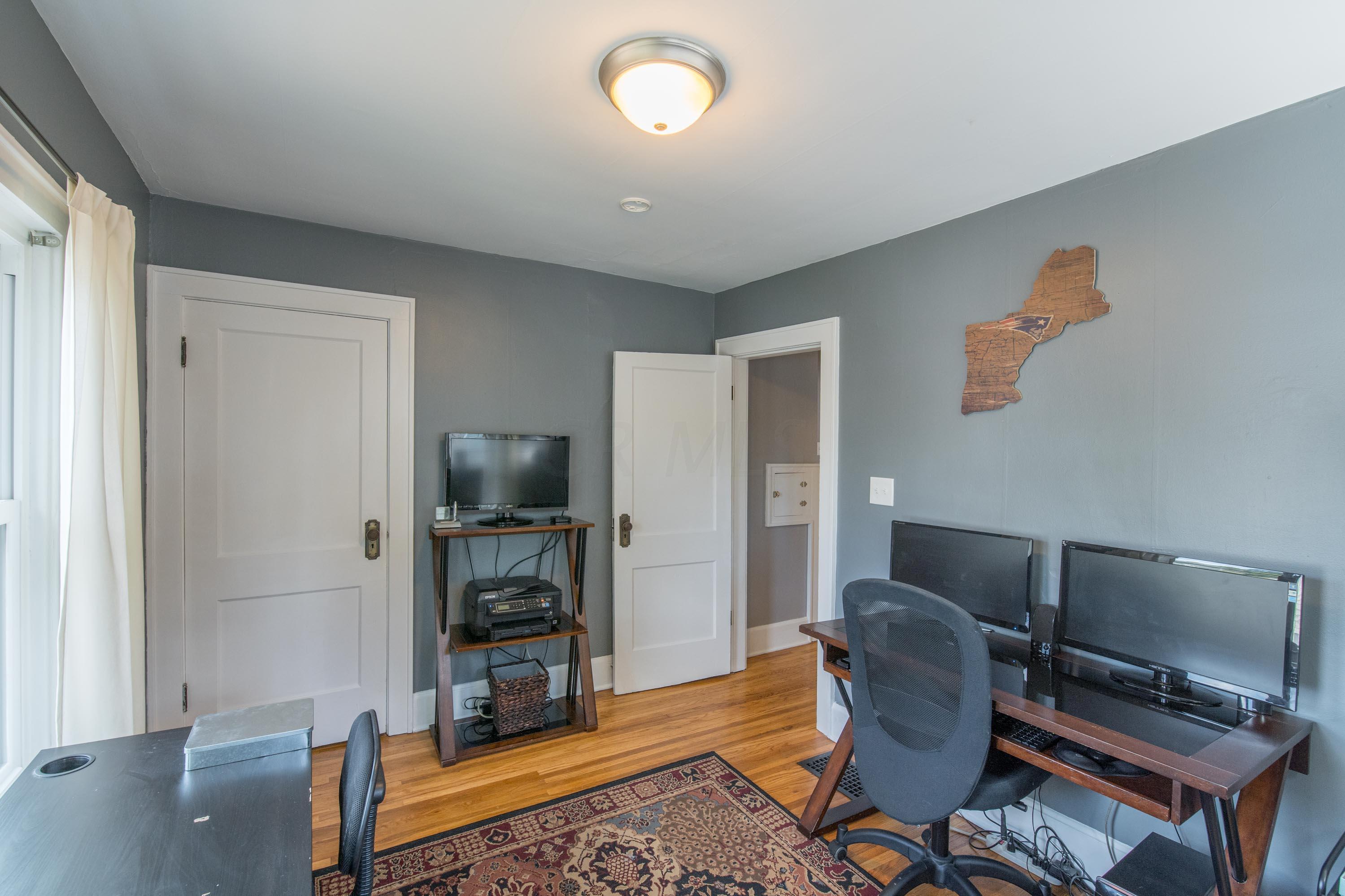 336 Tibet Road Columbus, OH 43202 - Photo 22 of 35