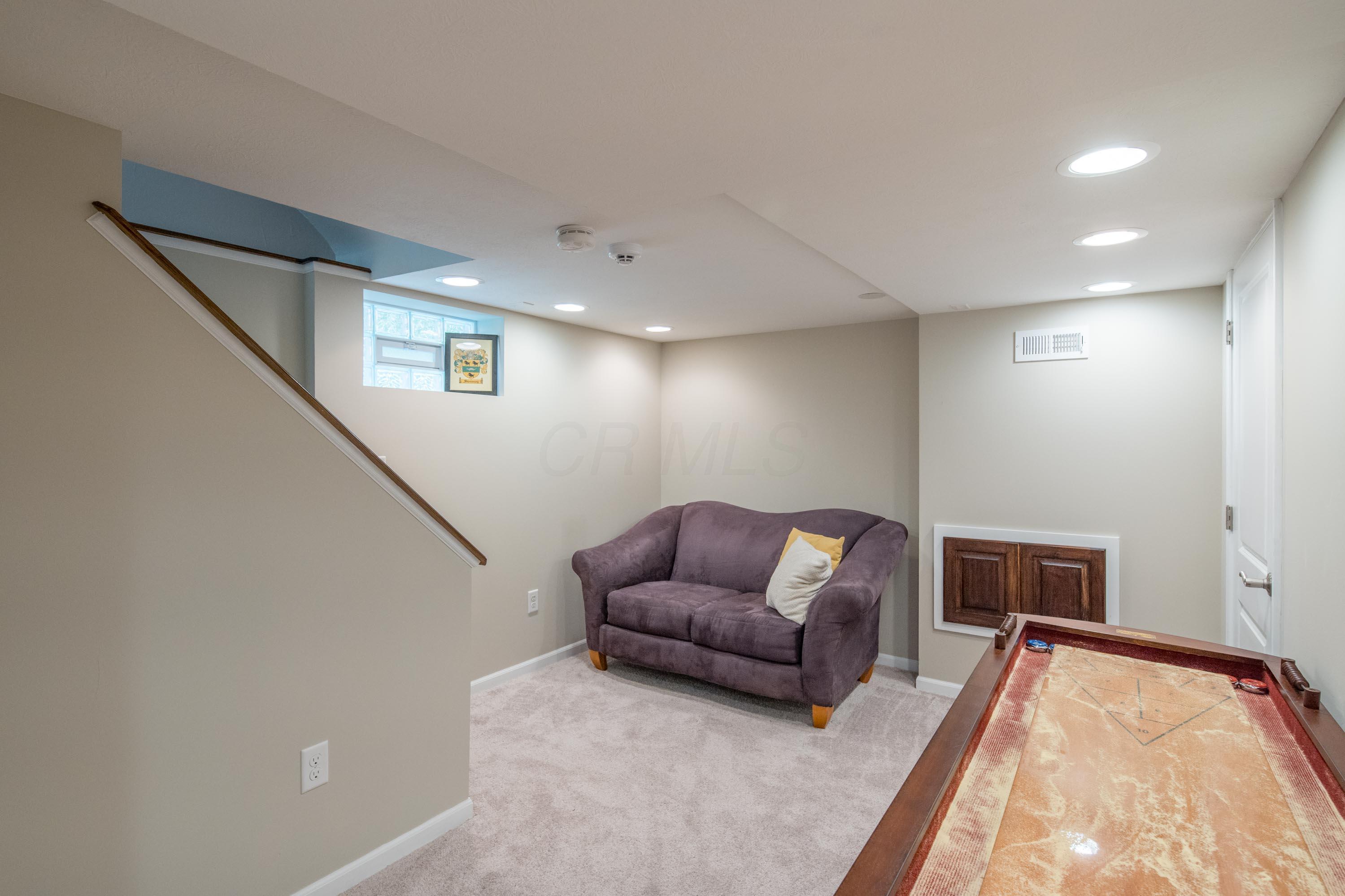 336 Tibet Road Columbus, OH 43202 - Photo 26 of 35