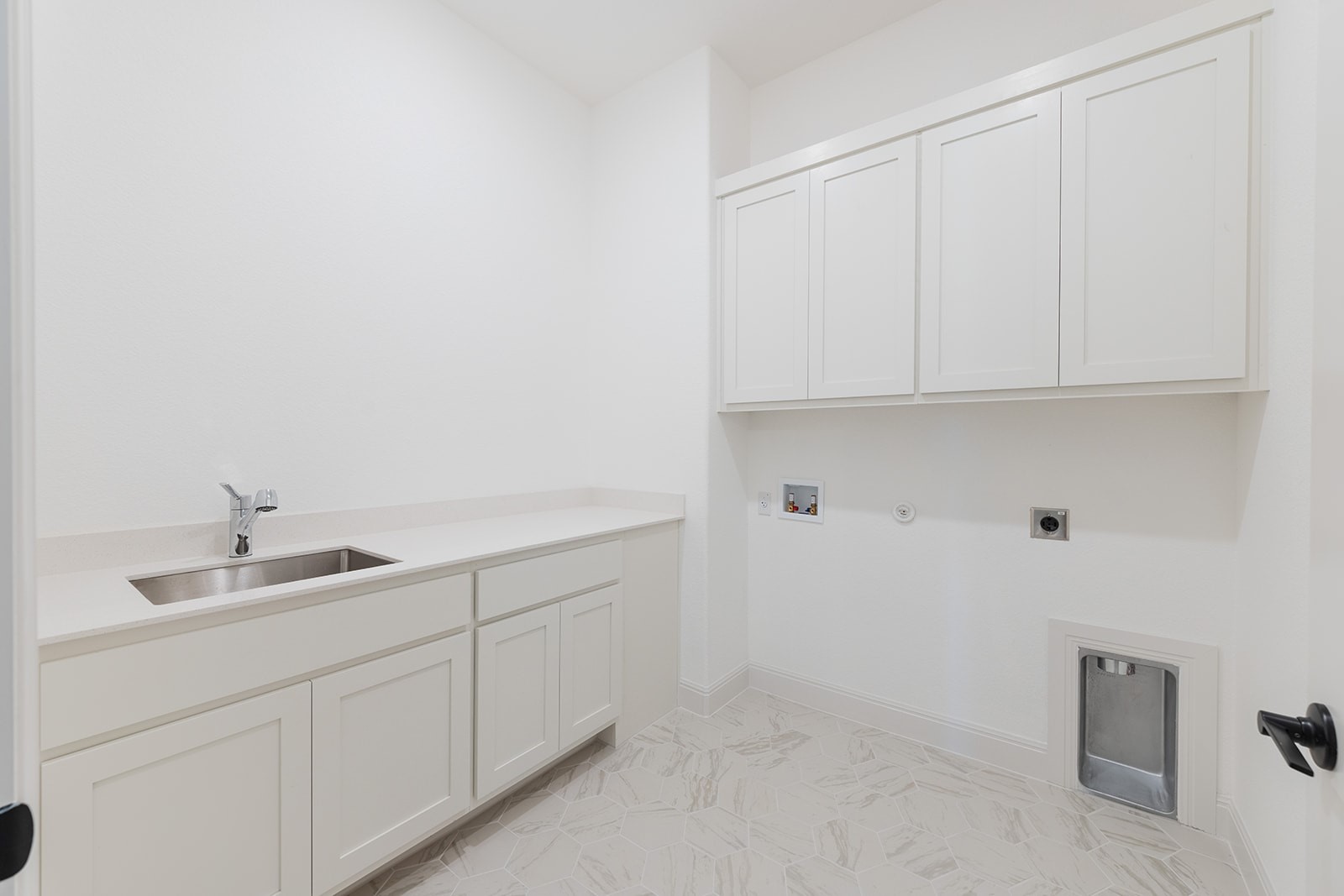 3209 Lookout Mountain Road Georgetown, TX 78628 - Photo 12 of 33