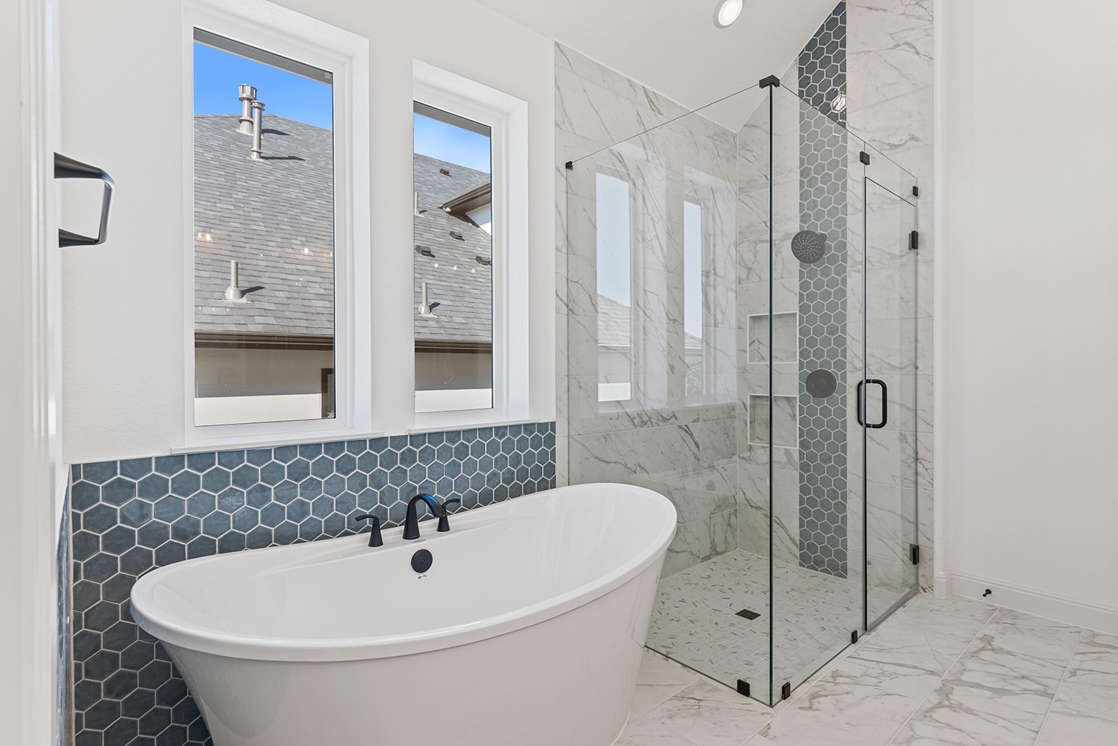 3209 Lookout Mountain Road Georgetown, TX 78628 - Photo 14 of 33