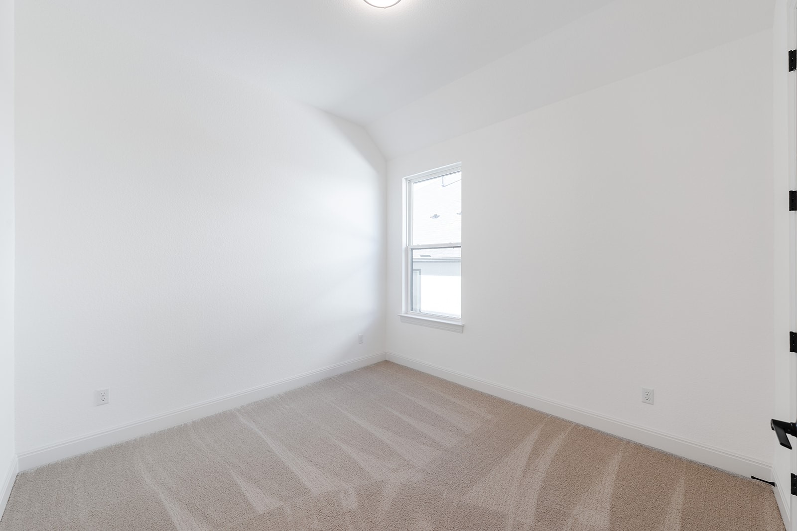 3209 Lookout Mountain Road Georgetown, TX 78628 - Photo 3 of 33