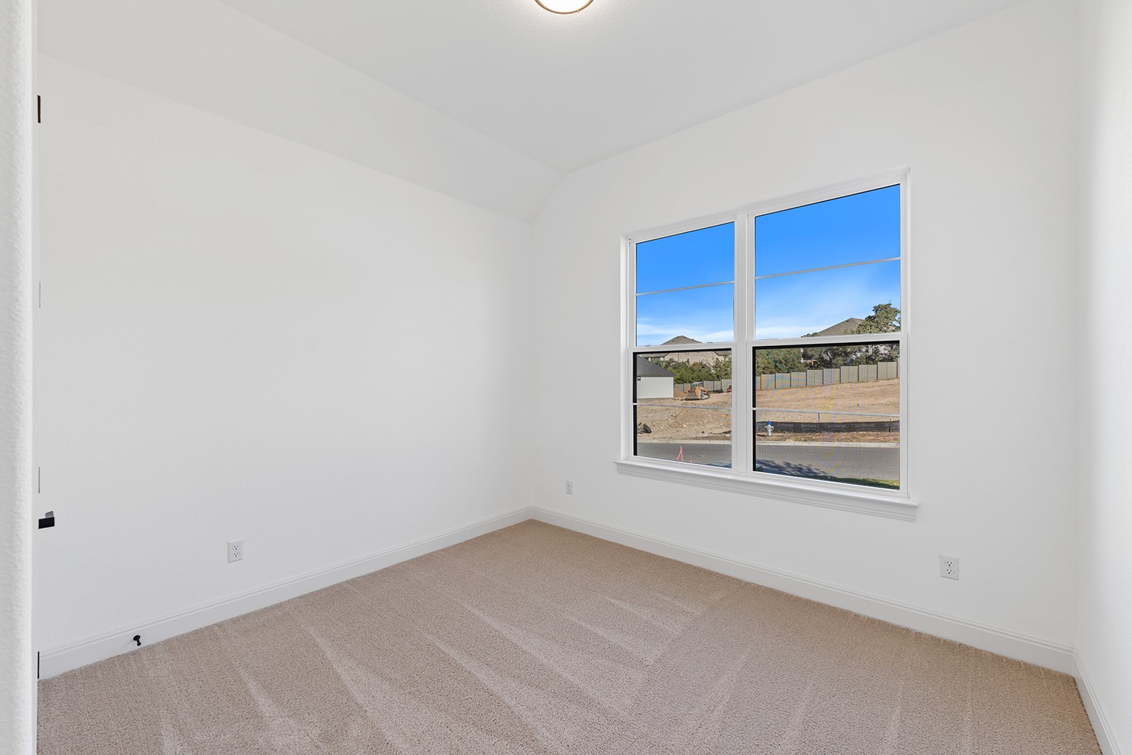 3209 Lookout Mountain Road Georgetown, TX 78628 - Photo 4 of 33