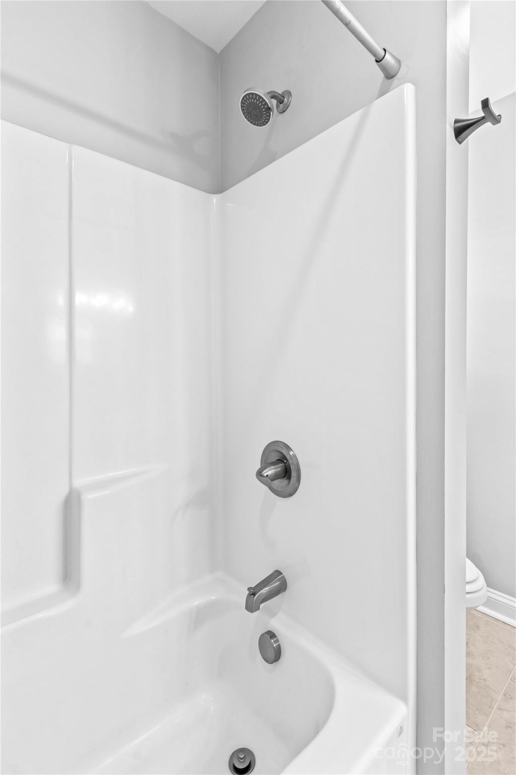 2518 Moose Road Kannapolis, NC 28083 - Photo 35 of 47 a bathroom with a bathtub