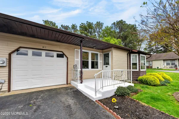$190,000 | 14 C Amesbury Road, Unit 64, Whiting, NJ 08759