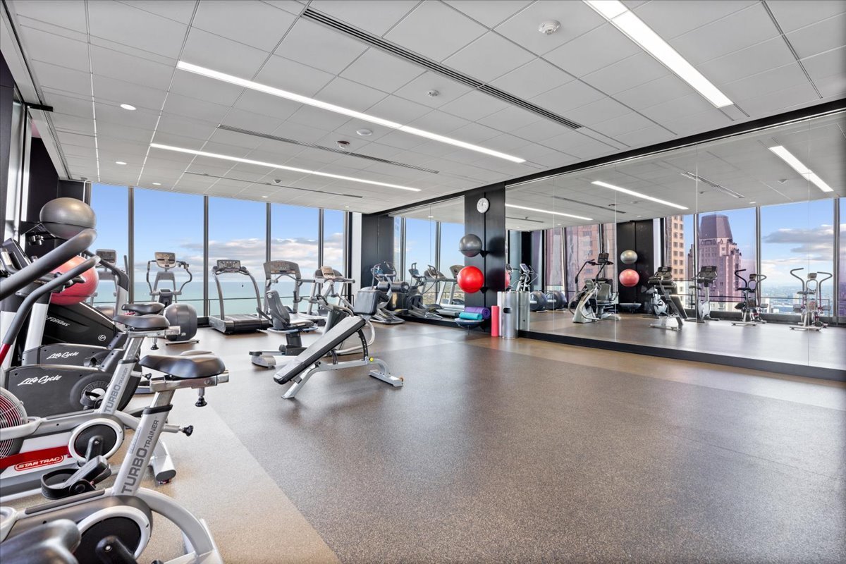 175 East Delaware Place, Unit 7008 Chicago, IL 60611 - Photo 28 of 28 a view of a room with gym equipment