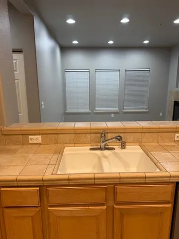 $369,988 | 3301 North Park Drive, Unit 3913, Sacramento, CA 95835