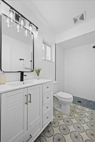 $695,000 | 19052 Southeast Hillcrest Drive, Tequesta, FL 33469