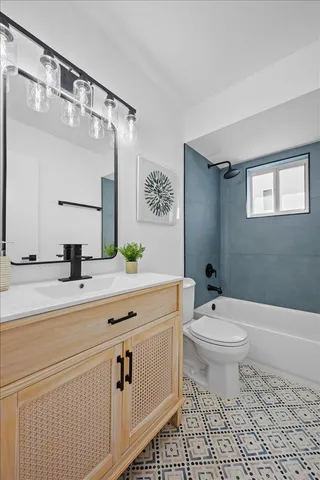 $695,000 | 19052 Southeast Hillcrest Drive, Tequesta, FL 33469